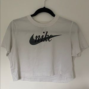 Nike Crop Top
